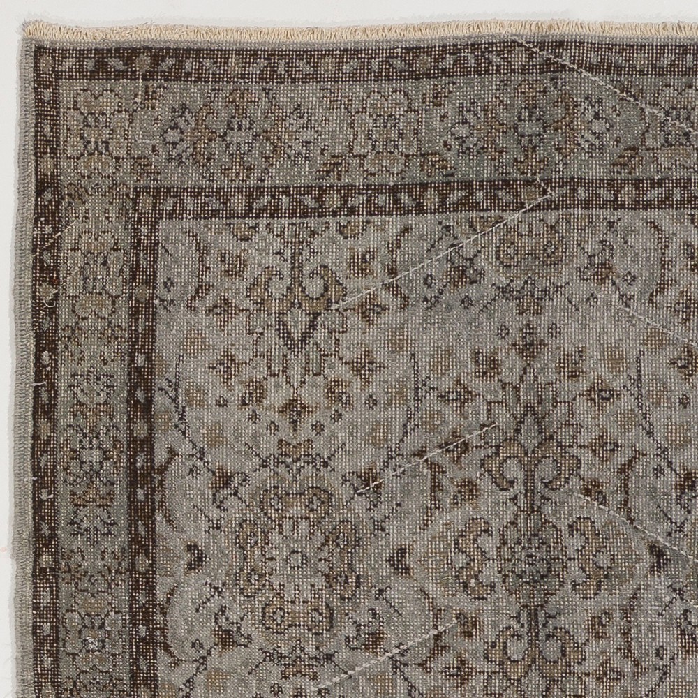 Modern Gray Accent Rug, Floral Design Handmade Turkish Carpet Modern Gray Accent Rug, Floral Design Handmade Turkish Carpet