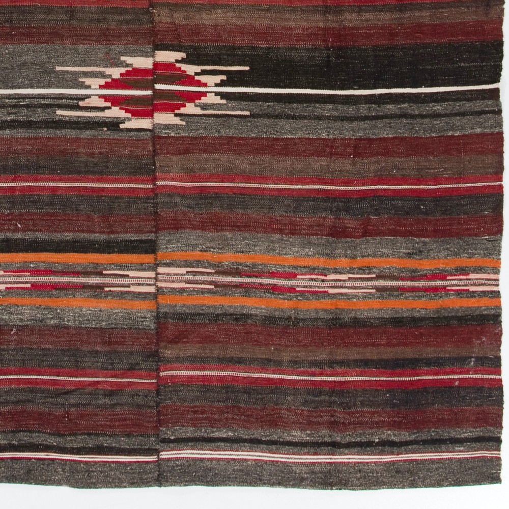 Vintage Handwoven Turkish Kilim, Traditional Flatweave Rug, 100% Wool Vintage Handwoven Turkish Kilim, Traditional Flatweave Rug, 100% Wool
