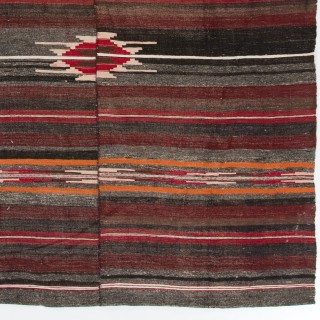 Vintage Handwoven Turkish Kilim, Traditional Flatweave Rug, 100% Wool Vintage Handwoven Turkish Kilim, Traditional Flatweave Rug, 100% Wool