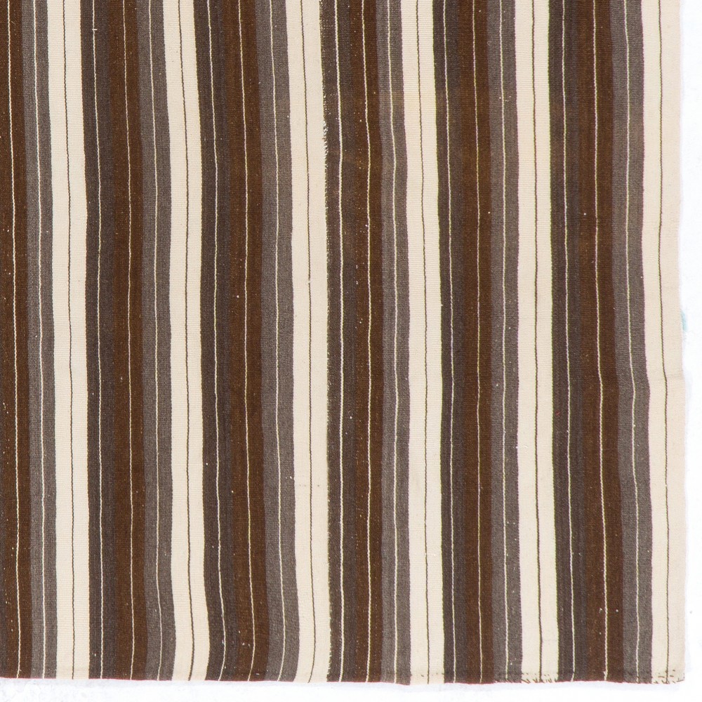Vintage Handwoven Turkish Kilim, Vertical Banded Flatweave Rug, 100% Wool Vintage Handwoven Turkish Kilim, Vertical Banded Flatweave Rug, 100% Wool
