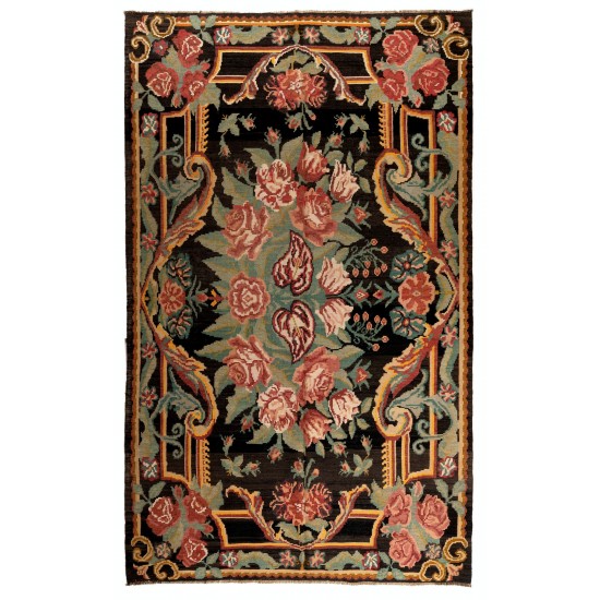 Decorative Hand-Woven Vintage Floral Tapestry. Eastern European Bessarabian Kilim Rug, 100% Wool Decorative Hand-Woven Vintage Floral Tapestry. Eastern European Bessarabian Kilim Rug, 100% Wool