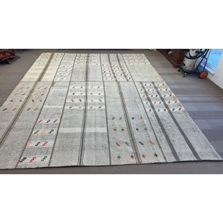 Vintage Hand-woven Wool Patchwork Flat-weave / Kilim. Turkish Rug