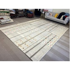 Vintage Hand-woven Wool Patchwork Flat-weave / Kilim. Turkish Rug