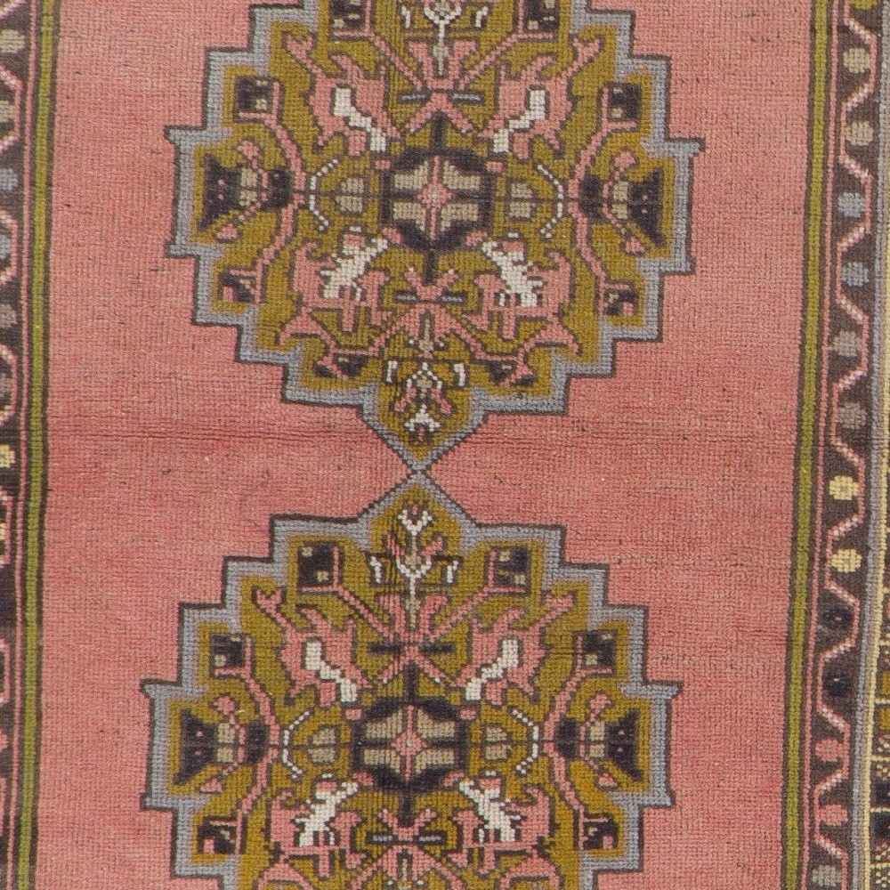 One-of-a-Kind Vintage Hand-Knotted Oriental Rug, 100% Wool One-of-a-Kind Vintage Hand-Knotted Oriental Rug, 100% Wool