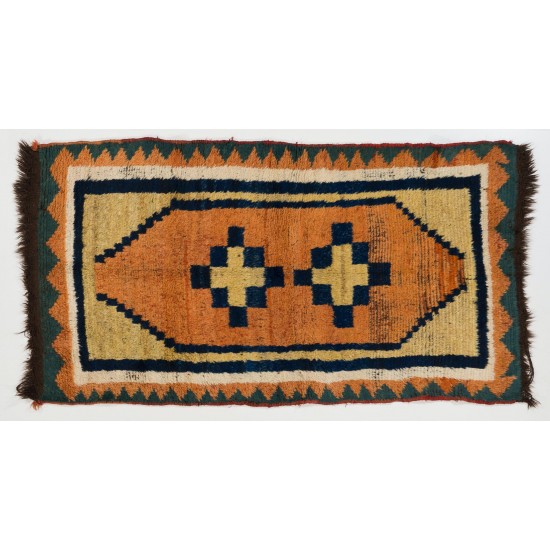 Antique Gabbeh Rug with Geometric Medallion Design. Made of Wool.