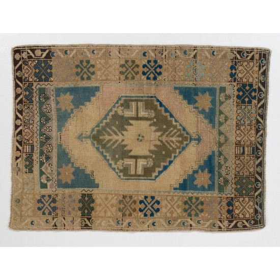 Geometric Medallion Handmade Vintage Anatolian Village Accent Rug Geometric Medallion Handmade Vintage Anatolian Village Accent Rug