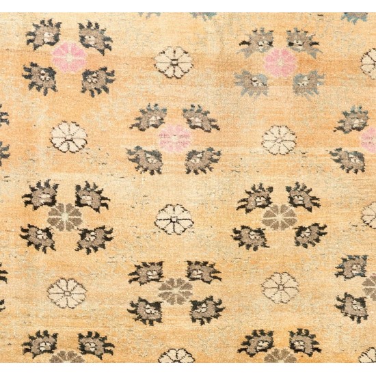 Vintage Handmade Floral Konya Rug. 100% Wool. Soft Rust, Orange, Salmon, Pink Colors