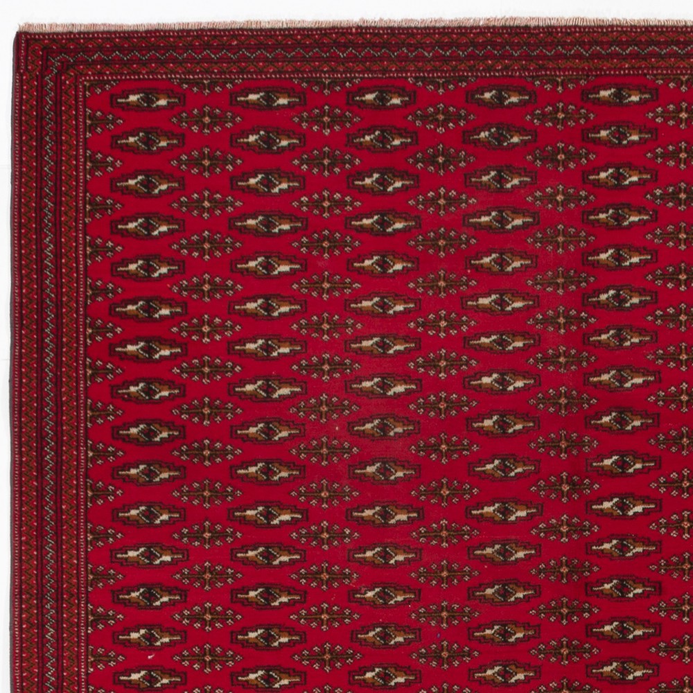 Fine Vintage Handmade Turkoman Rug from Central Asia. Wool Carpet in Red Color