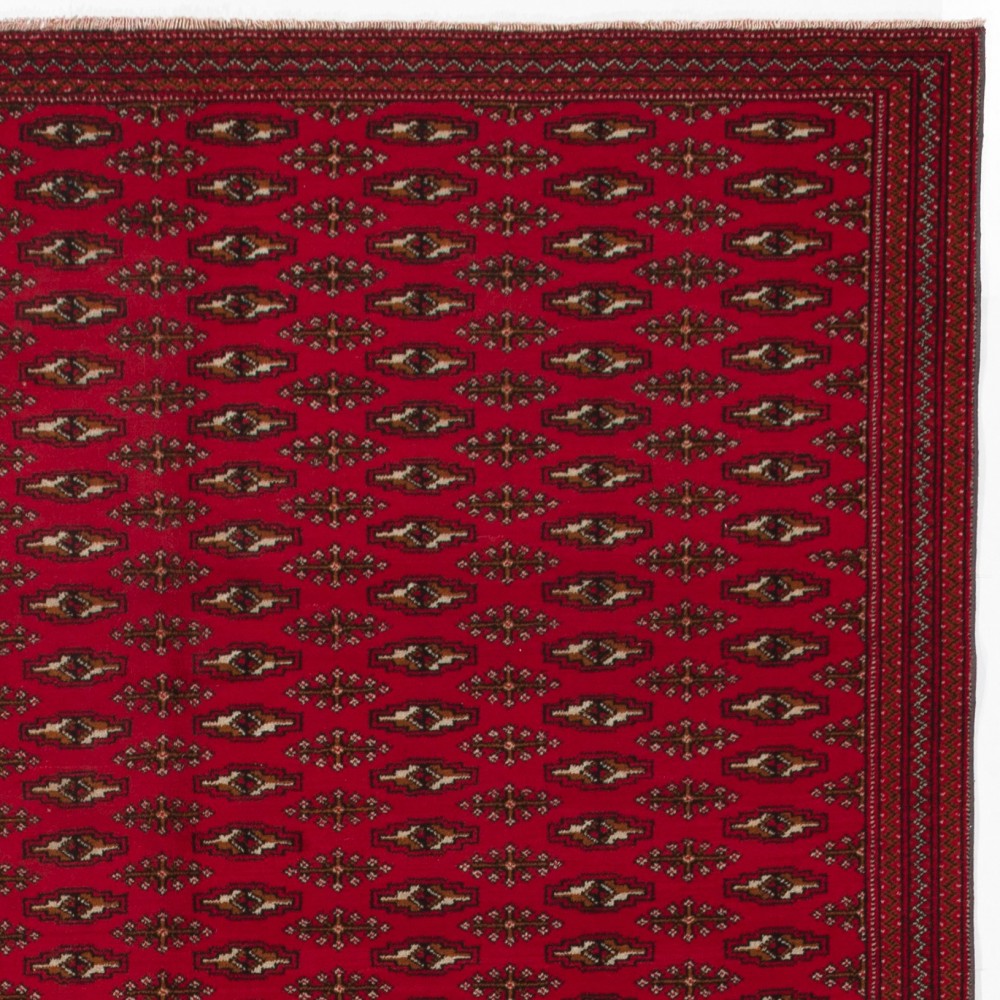 Fine Vintage Handmade Turkoman Rug from Central Asia. Wool Carpet in Red Color