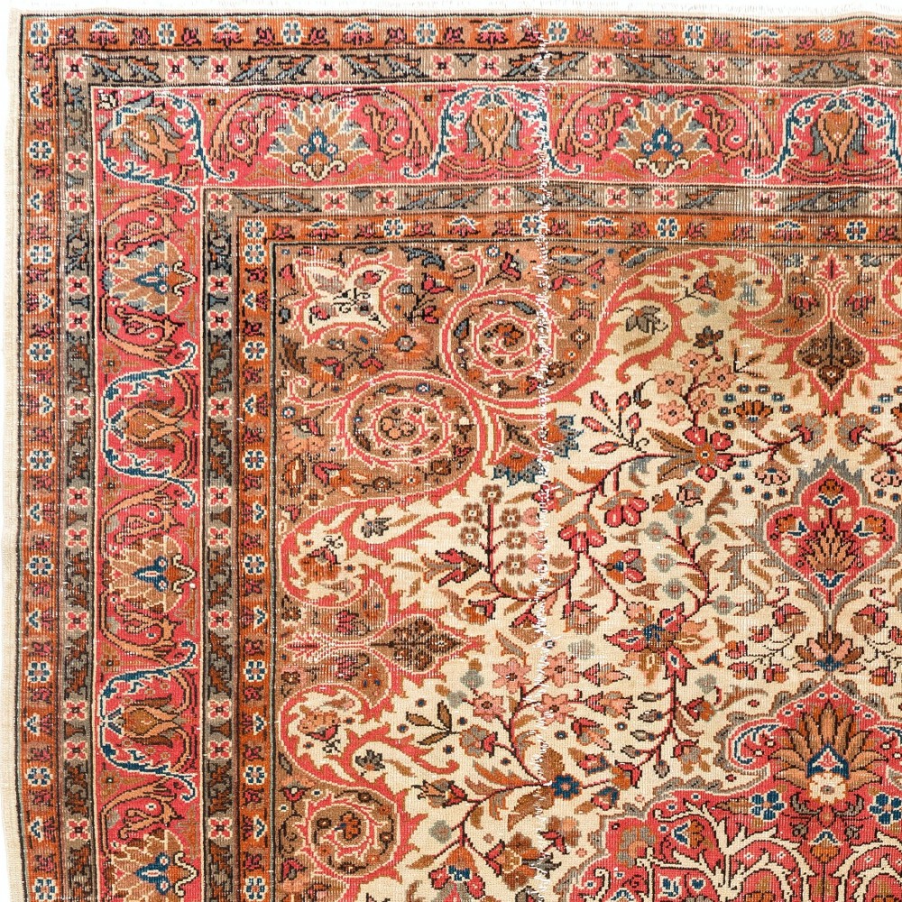 Vintage Oriental Rug. Traditional Hand-Knotted Wool Carpet.