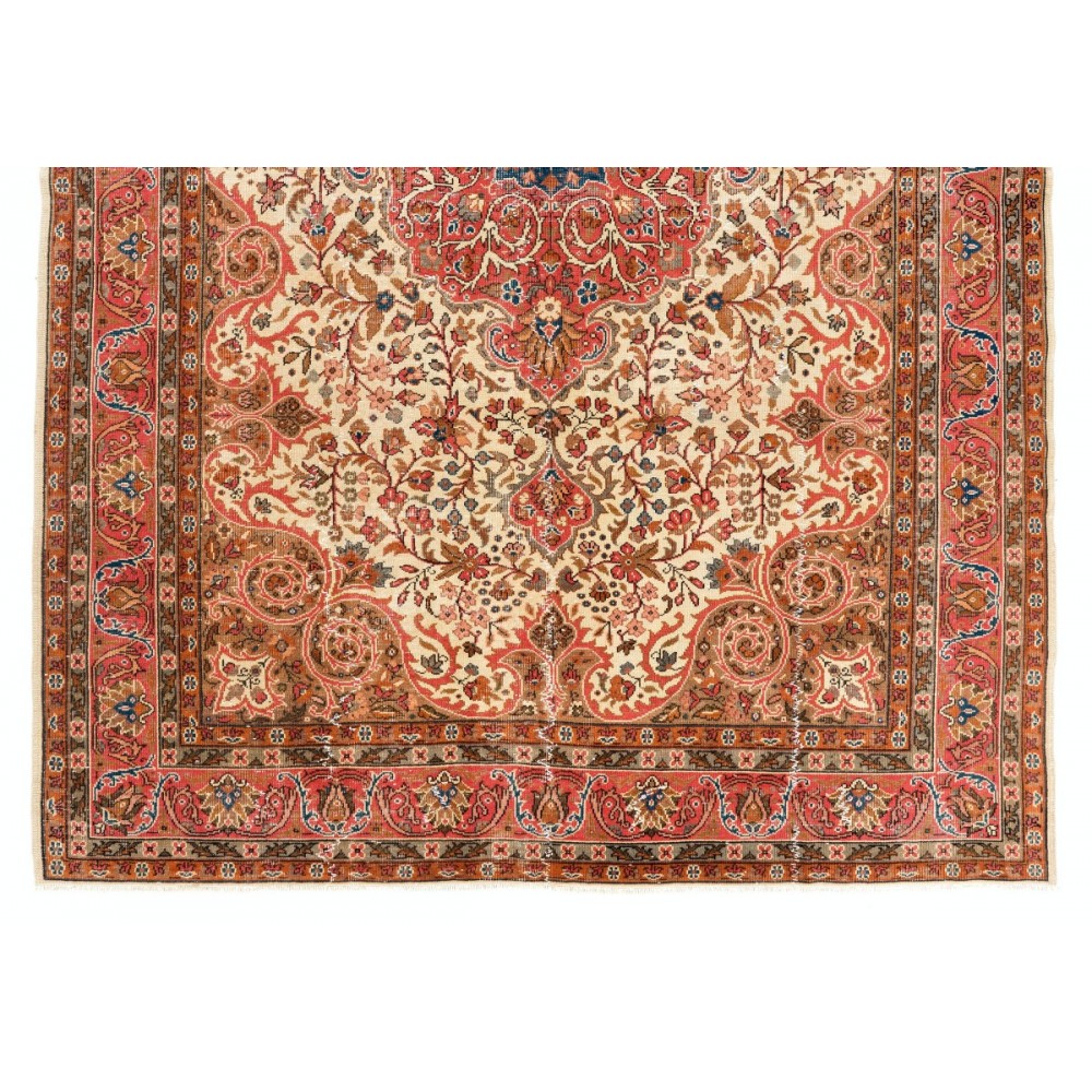 Vintage Oriental Rug. Traditional Hand-Knotted Wool Carpet.