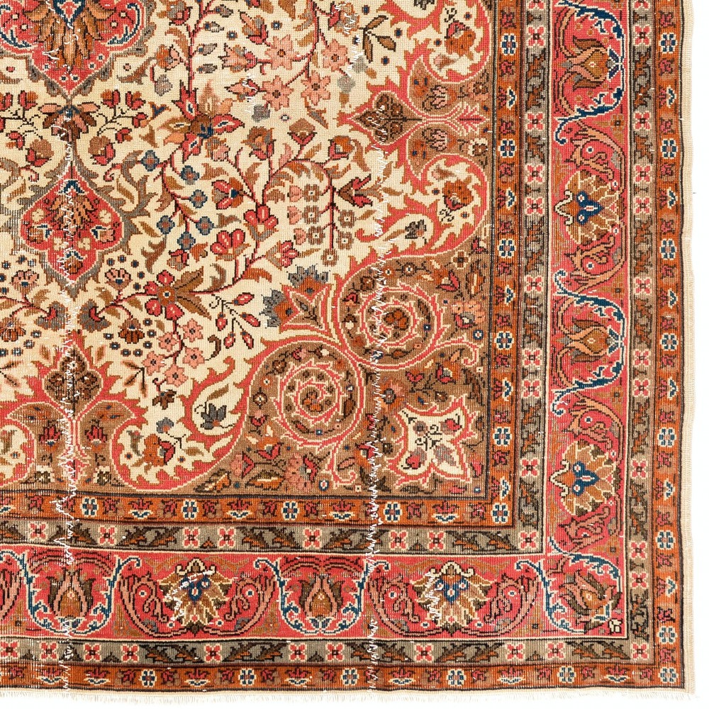 Vintage Oriental Rug. Traditional Hand-Knotted Wool Carpet.