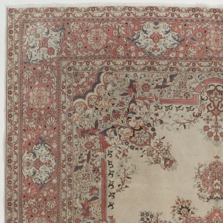 Fine Hand-knotted Vintage Turkish Hereke Wool Rug Fine Hand-knotted Vintage Turkish Hereke Wool Rug