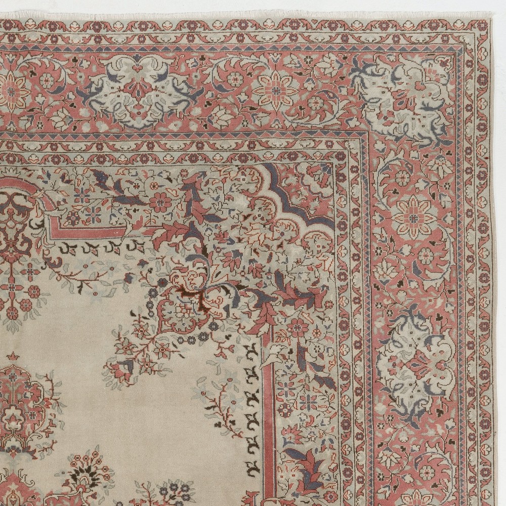 Fine Hand-knotted Vintage Turkish Hereke Wool Rug Fine Hand-knotted Vintage Turkish Hereke Wool Rug