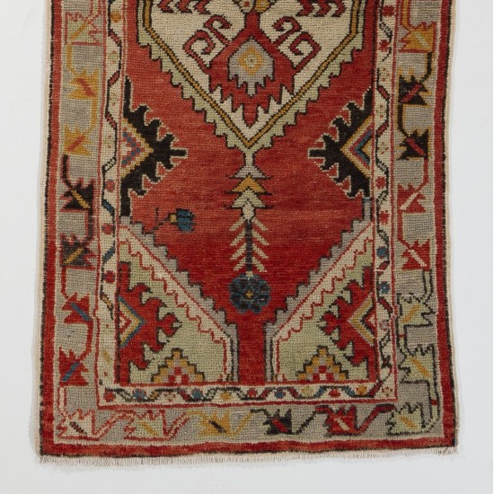 1960's Hand Made Oriental Accent Rug, Vintage All Wool Tribal Carpet 1960's Hand Made Oriental Accent Rug, Vintage All Wool Tribal Carpet