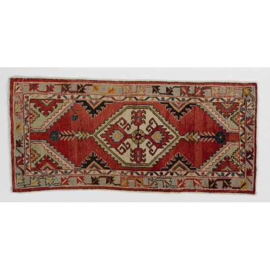 1960's Hand Made Oriental Accent Rug, Vintage All Wool Tribal Carpet 1960's Hand Made Oriental Accent Rug, Vintage All Wool Tribal Carpet
