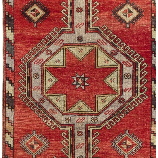 Vintage Handmade Turkish Runner Rug-Wool Rug in Red- Very Good Condition