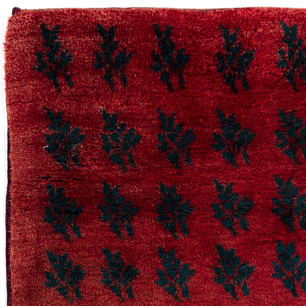 Vintage Handmade Turkish Tulu Rug with Serrated Leaf Design, 100% Wool Vintage Handmade Turkish Tulu Rug with Serrated Leaf Design, 100% Wool