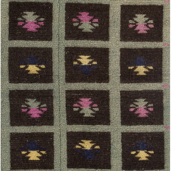 Cute Mid-Century Tulu Rug