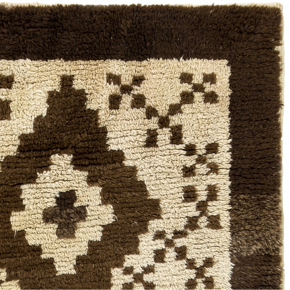Moroccan style Rug Made of Brown and Beige Wool. Hand-knotted Beni Ourain Carpet