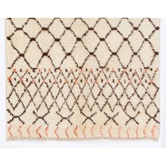 Contemporary Moroccan Tulu Rug, 100% Organic Wool, Custom Options Available Contemporary Moroccan Tulu Rug, 100% Organic Wool, Custom Options Available