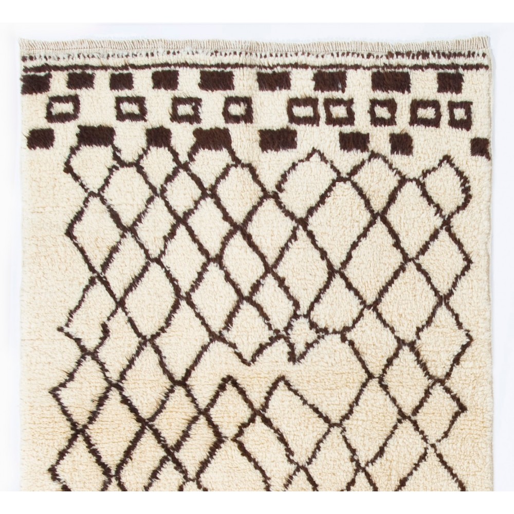Handmade Moroccan Tulu Rug Made of Natural Undyed Wool