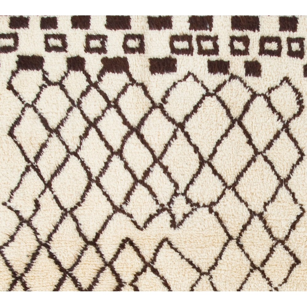 Handmade Moroccan Tulu Rug Made of Natural Undyed Wool