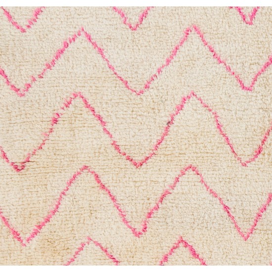 Contemporary Moroccan Wool Rug in Pink and Cream Colors