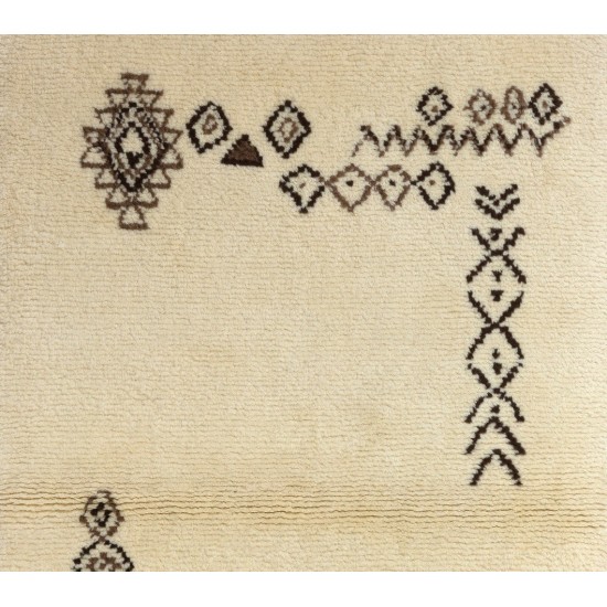 Contemporary Hand-Knotted Moroccan Rug Made Of Natural Un-Dyed Wool. Custom Options Available Contemporary Hand-Knotted Moroccan Rug Made Of Natural Un-Dyed Wool. Custom Options Available