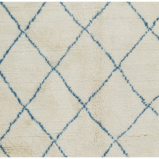 Moroccan 100% Wool Rug in Ivory & Blue Colors. Hand Knotted Berber Shag Carpet, Customize in any size