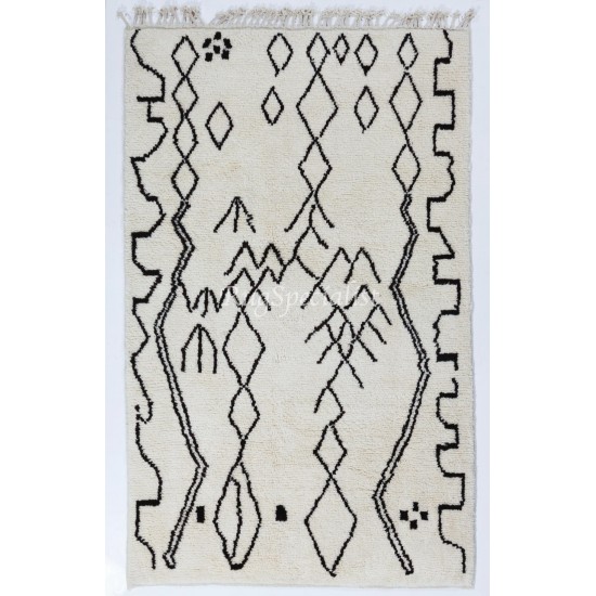 New Moroccan Rug Made of %100 Natural Undyed Wool. CUSTOM OPTIONS Available New Moroccan Rug Made of %100 Natural Undyed Wool. CUSTOM OPTIONS Available