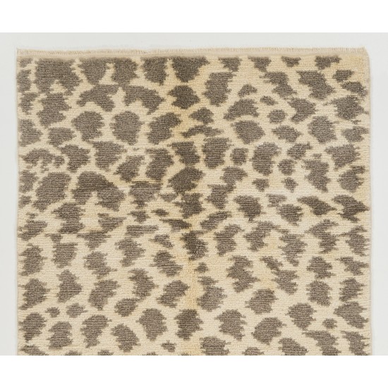 Modern Moroccan Berber Rug, 100% Soft Natural Un-Dyed Wool, Cream Hand-Knotted Shaggy Carpet. Custom Options Available Modern Moroccan Berber Rug, 100% Soft Natural Un-Dyed Wool, Cream Hand-Knotted Shaggy Carpet. Custom Options Available