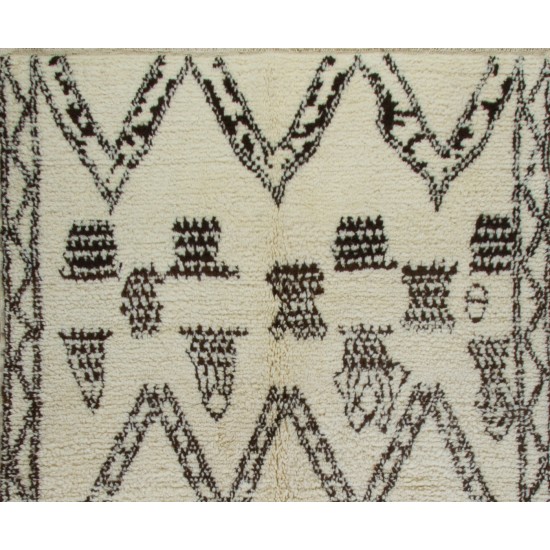 Hand-Knotted Moroccan Beni Ourain Berber Rug, 100% Natural Undyed Wool Hand-Knotted Moroccan Beni Ourain Berber Rug, 100% Natural Undyed Wool
