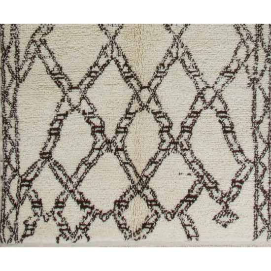 Hand-Knotted Moroccan Beni Ourain Berber Rug, 100% Natural Undyed Wool Hand-Knotted Moroccan Beni Ourain Berber Rug, 100% Natural Undyed Wool