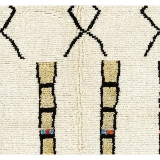 Beni Ourain Berber Rug, 100% Wool Moroccan Carpet. Custom Options Available Beni Ourain Berber Rug, 100% Wool Moroccan Carpet. Custom Options Available