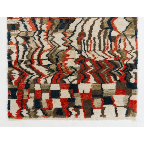 Contemporary Wool Rug with Soft Thick Pile and Abstract Design Contemporary Wool Rug with Soft Thick Pile and Abstract Design