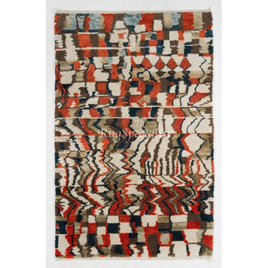 Contemporary Wool Rug with Soft Thick Pile and Abstract Design