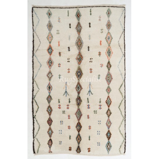 Contemporary Moroccan Wool Rug with Diamond Pattern