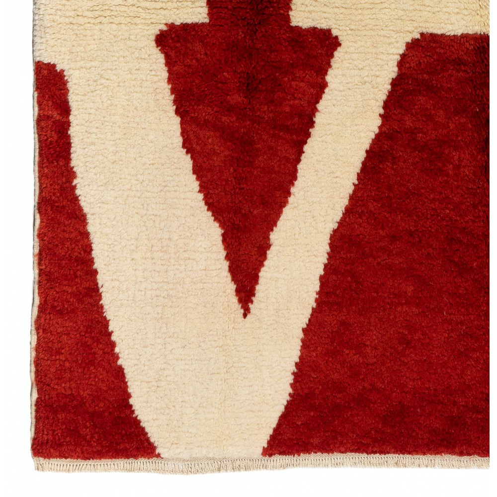 Valentines Day Rug. Modern Pop Art 'LOVE' Carpet. 100% Wool. Valentines Gifts