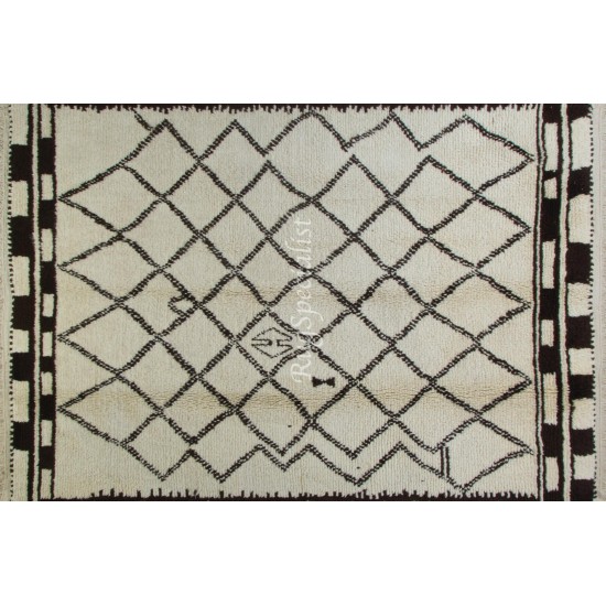 Moroccan Rug Made of Natural Undyed Wool, Diamond Design Tulu Carpet