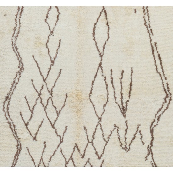 Beni Ourain Rug Made of Natural Ivory and Brown Wool. Authentic Moroccan Carpet, Custom Options Available Beni Ourain Rug Made of Natural Ivory and Brown Wool. Authentic Moroccan Carpet, Custom Options Available