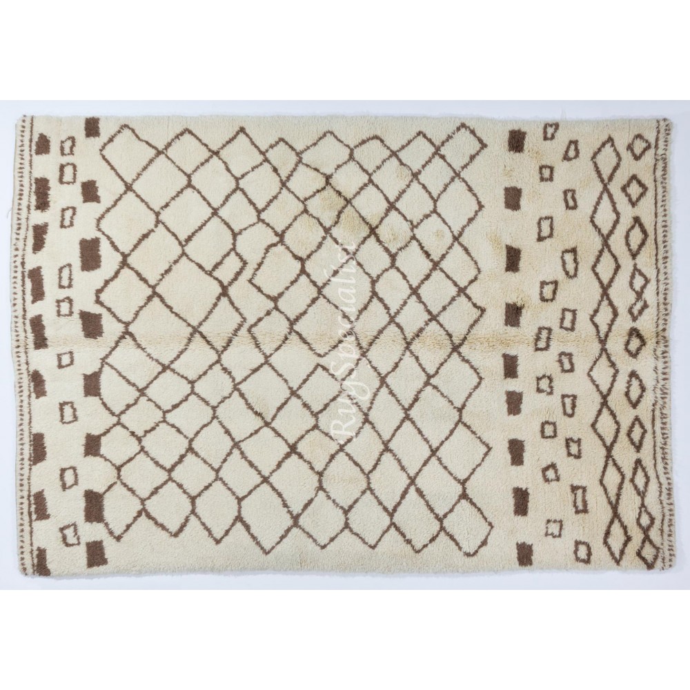 Handmade Moroccan Rug made of Natural Undyed Wool