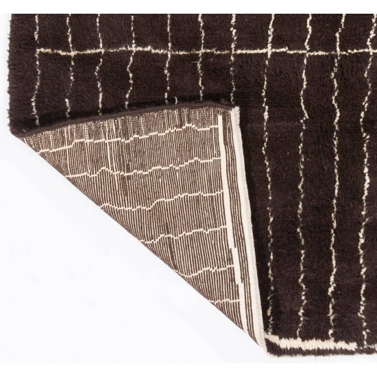 Contemporary Moroccan Rug Made of Natural Black Wool Contemporary Moroccan Rug Made of Natural Black Wool