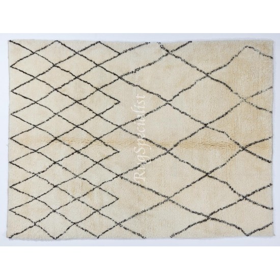 Contemporary Moroccan Rug Made of Natural Wool, Diamond Design Tulu Carpet