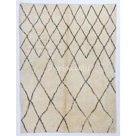 Contemporary Moroccan Rug Made of Natural Wool, Diamond Design Tulu Carpet Contemporary Moroccan Rug Made of Natural Wool, Diamond Design Tulu Carpet