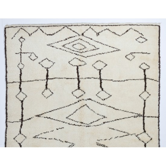 Moroccan Berber Rug Made of Natural Undyed Wool