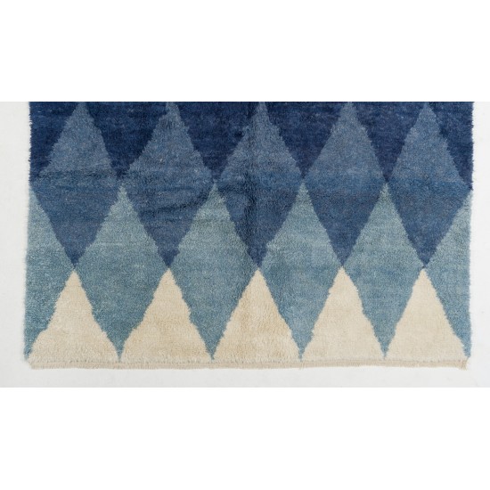 Contemporary Wool Rug with Interlocking Blue Diamonds