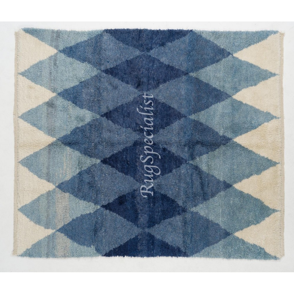 Contemporary Wool Rug with Interlocking Blue Diamonds