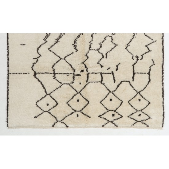 Contemporary Moroccan Rug, Hand Knotted, 100% Natural Undyed Wool