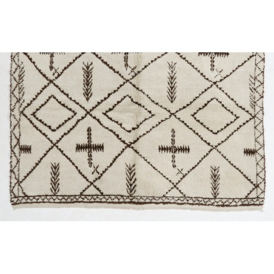 Boho Chic Moroccan Rug, 100% Natural Undyed Wool, Custom Options Available Boho Chic Moroccan Rug, 100% Natural Undyed Wool, Custom Options Available